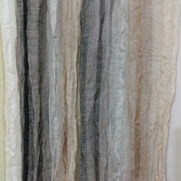 NWOT Vince Camuto scarf - Picture 4 of 7